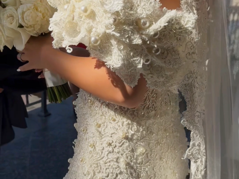 White Elegant Wedding Dress